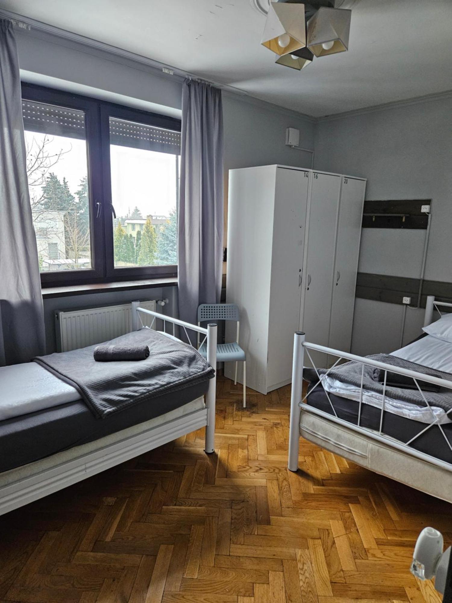 Pokoje Pracownicze Кімнати Для Працівників,Гуртожиток Swarzedz Bagian luar foto
